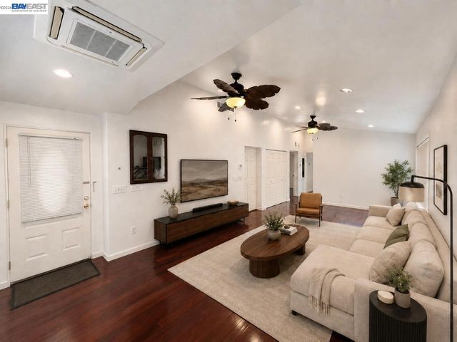 3325 Macarthur Blvd, Oakland, CA 94602
