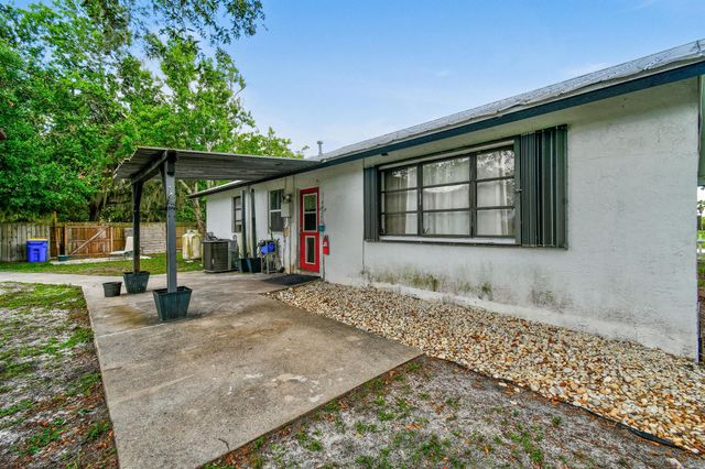 9601 SW Fox Brown Road, Indiantown, FL 34956