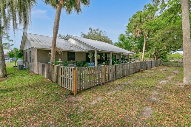 9601 SW Fox Brown Road, Indiantown, FL 34956