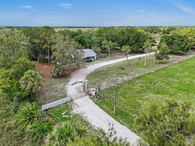 9601 SW Fox Brown Road, Indiantown, FL 34956