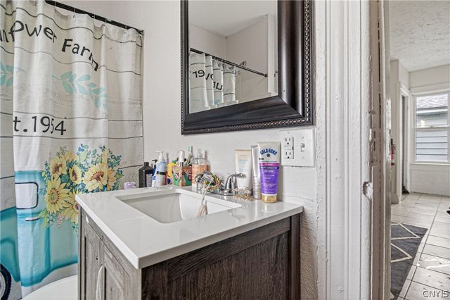 123 6th Street, Rome, NY 13440