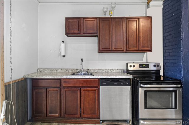 123 6th Street, Rome, NY 13440