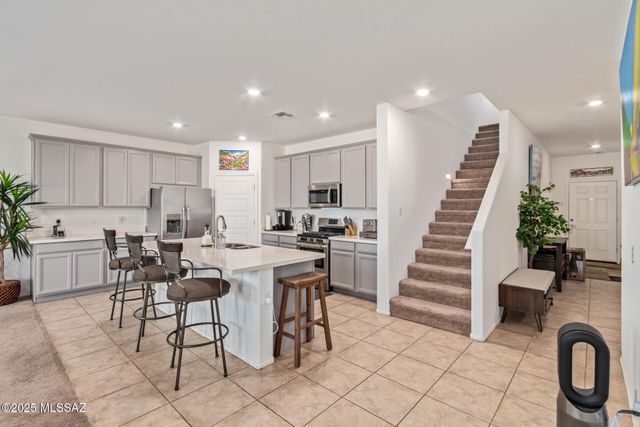 6255 S Desert Peak Drive, Tucson, AZ 85706