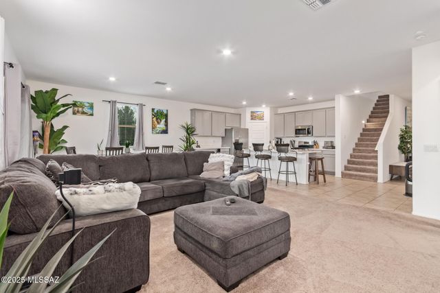 6255 S Desert Peak Drive, Tucson, AZ 85706