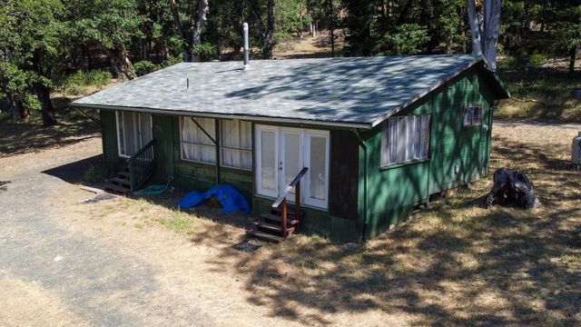5870 Browns Mountain Road, Lewiston, CA 96052