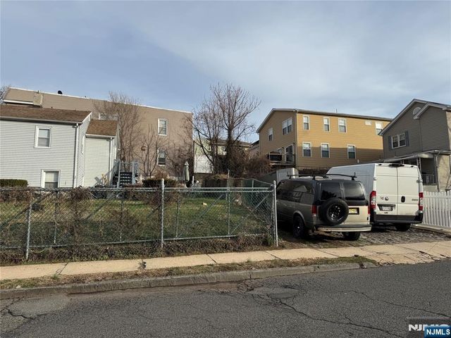 253 Crystal Street, North Arlington, NJ 07031