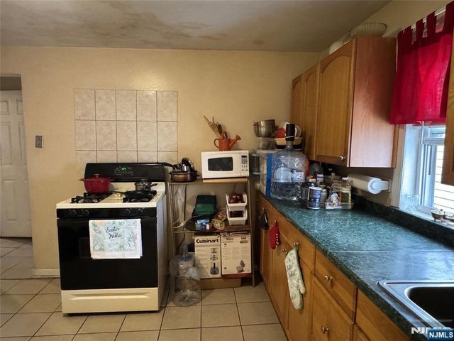 253 Crystal Street, North Arlington, NJ 07031