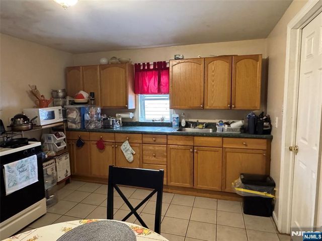 253 Crystal Street, North Arlington, NJ 07031