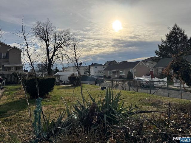 253 Crystal Street, North Arlington, NJ 07031