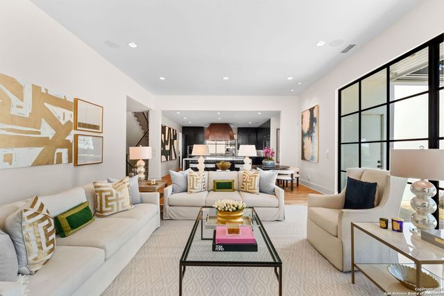 730 Elizabeth, San Antonio, TX 78209