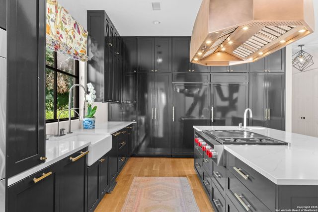 730 Elizabeth, San Antonio, TX 78209