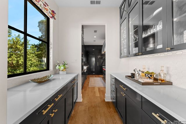 730 Elizabeth, San Antonio, TX 78209