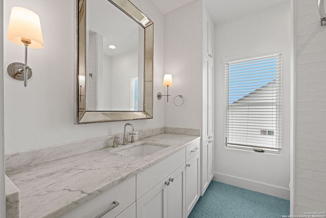 730 Elizabeth, San Antonio, TX 78209