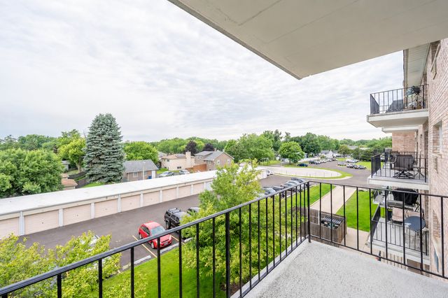 1000 S Lorraine Road 411, Wheaton, IL 60189