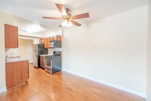 1000 S Lorraine Road 411, Wheaton, IL 60189
