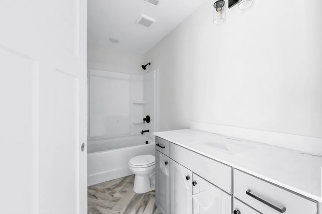 180 Clay Ridge Dr A3, Clarksville, TN 37040