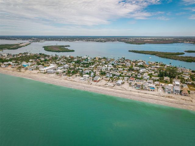 210 TOURNAMENT ROAD, Rotonda West, FL 33947