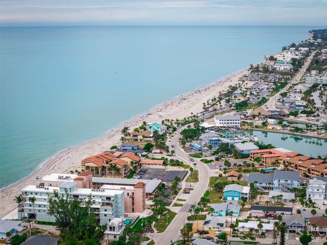 210 TOURNAMENT ROAD, Rotonda West, FL 33947