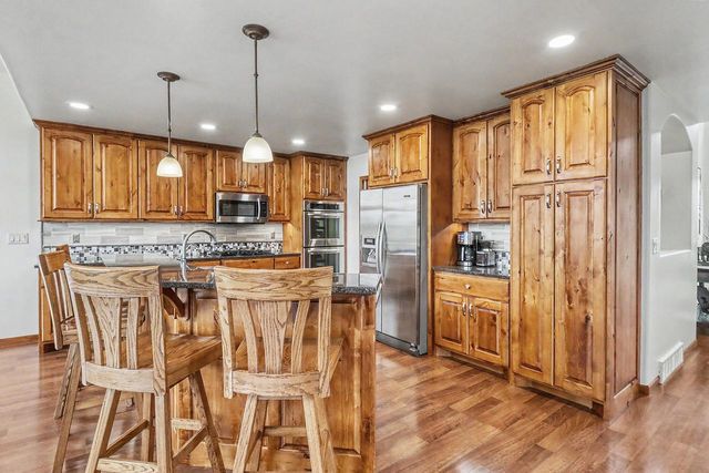 3969 85th Avenue N, Moorhead, MN 56560