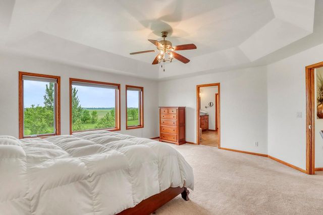 3969 85th Avenue N, Moorhead, MN 56560