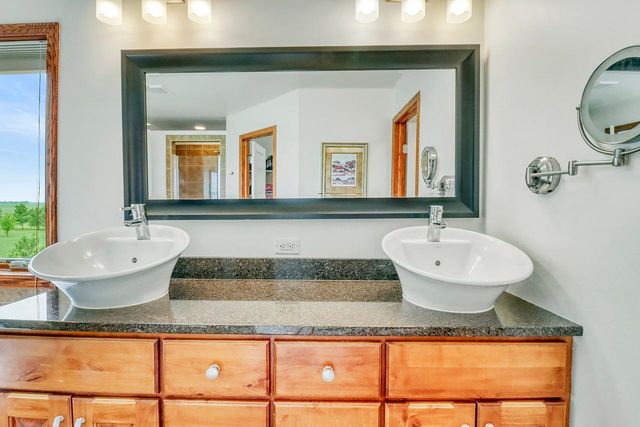 3969 85th Avenue N, Moorhead, MN 56560