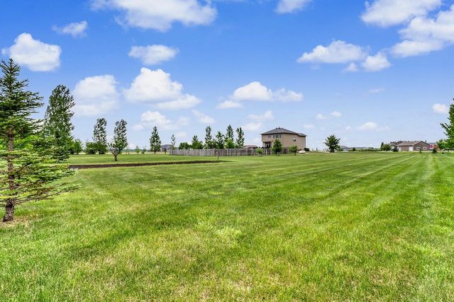 3969 85th Avenue N, Moorhead, MN 56560
