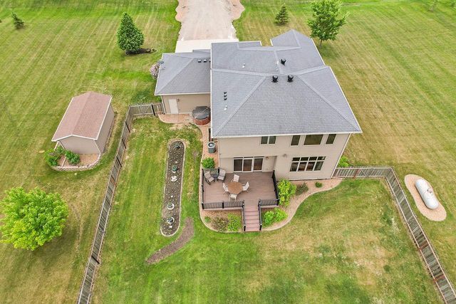 3969 85th Avenue N, Moorhead, MN 56560