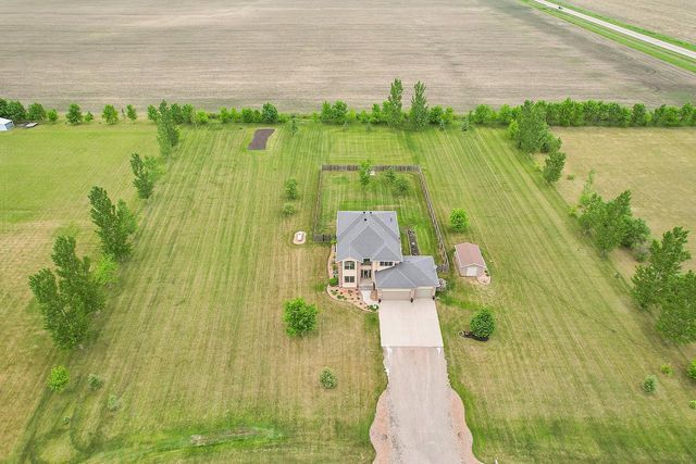3969 85th Avenue N, Moorhead, MN 56560