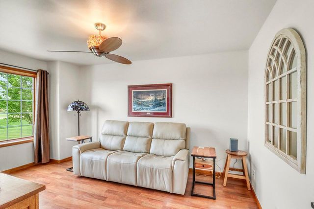 3969 85th Avenue N, Moorhead, MN 56560