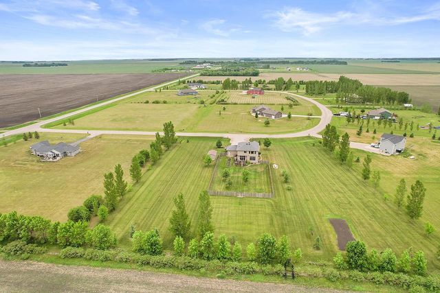 3969 85th Avenue N, Moorhead, MN 56560