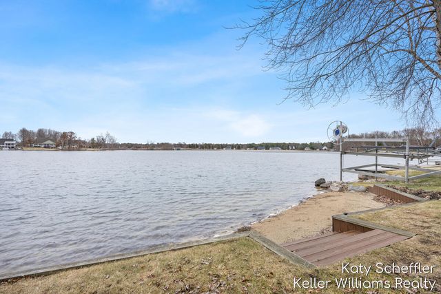 7896 Bay Meadow, Canadian Lakes, MI 49346