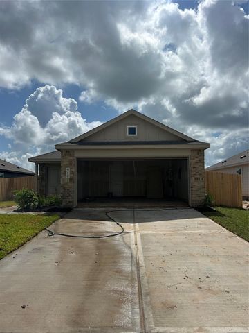 910 Constitution Drive, Bay City, TX 77414