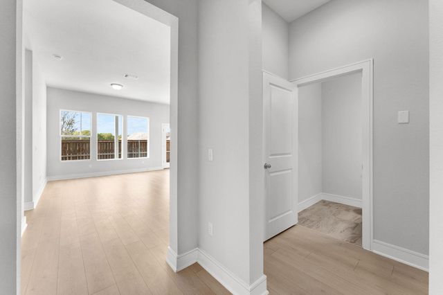 2301 Castillo DR 63, Pflugerville, TX 78664