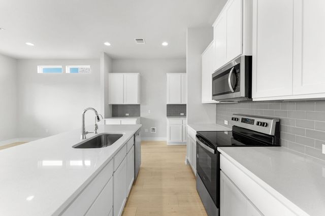 2301 Castillo DR 63, Pflugerville, TX 78664