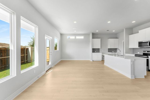 2301 Castillo DR 63, Pflugerville, TX 78664