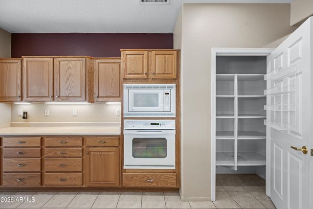 20134 N GOLDEN BARREL Drive, Surprise, AZ 85374