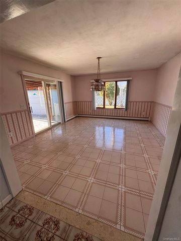 210 Schoenfeld Boulevard, Patchogue, NY 11772