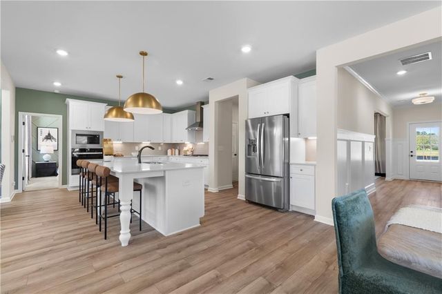 621 Continental Drive, Mcdonough, GA 30253