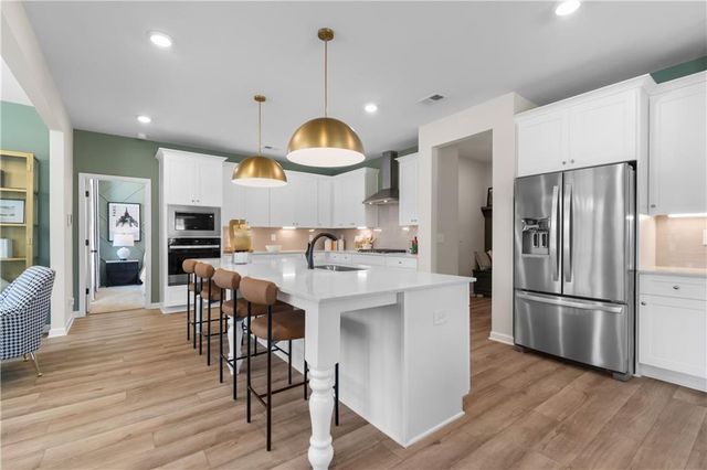 621 Continental Drive, Mcdonough, GA 30253