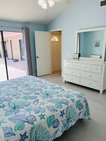 5722 Golden Eagle Circle, Palm Beach Gardens, FL 33418