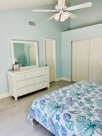 5722 Golden Eagle Circle, Palm Beach Gardens, FL 33418