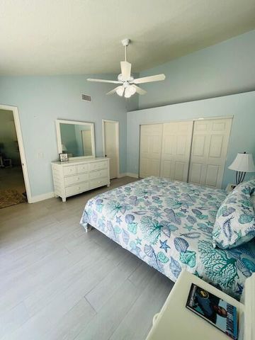 5722 Golden Eagle Circle, Palm Beach Gardens, FL 33418