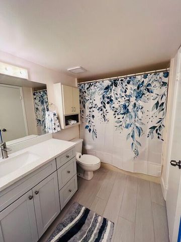 5722 Golden Eagle Circle, Palm Beach Gardens, FL 33418