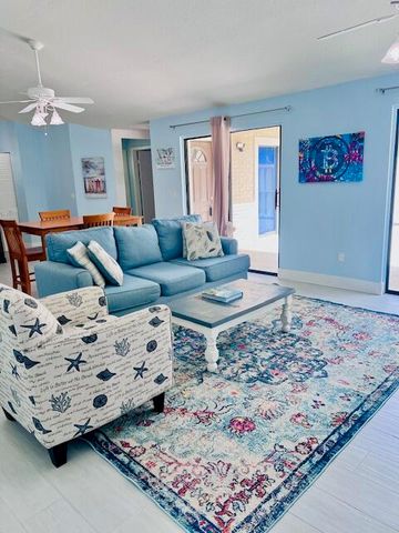 5722 Golden Eagle Circle, Palm Beach Gardens, FL 33418