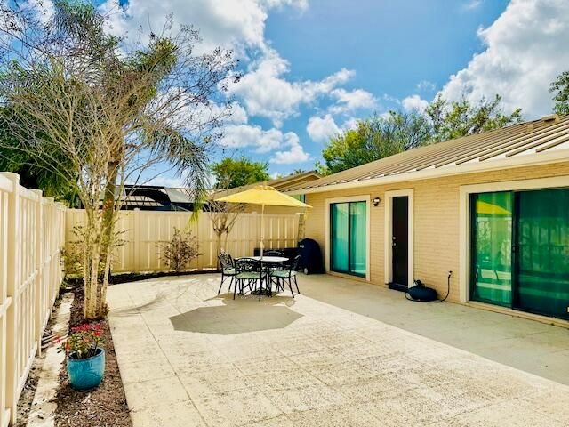 5722 Golden Eagle Circle, Palm Beach Gardens, FL 33418