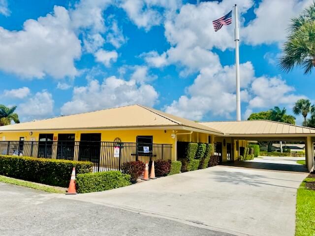 5722 Golden Eagle Circle, Palm Beach Gardens, FL 33418