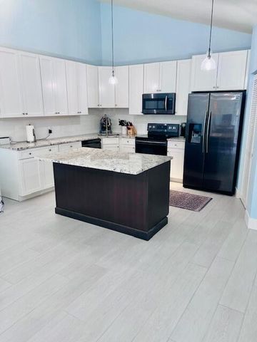 5722 Golden Eagle Circle, Palm Beach Gardens, FL 33418