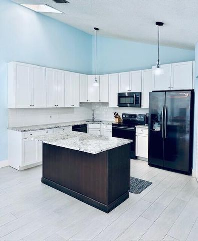 5722 Golden Eagle Circle, Palm Beach Gardens, FL 33418