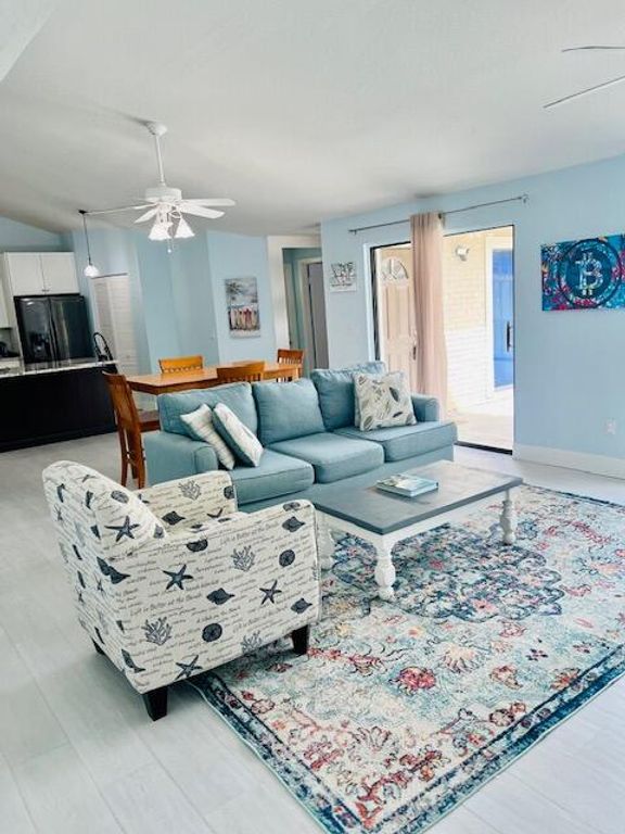 5722 Golden Eagle Circle, Palm Beach Gardens, FL 33418