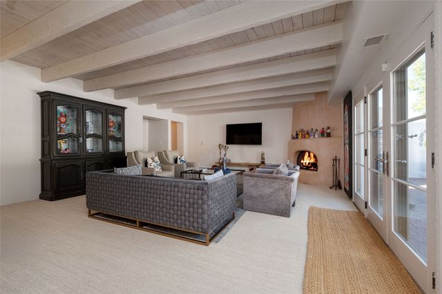 413 Los Arboles Drive, Santa Fe, NM 87501